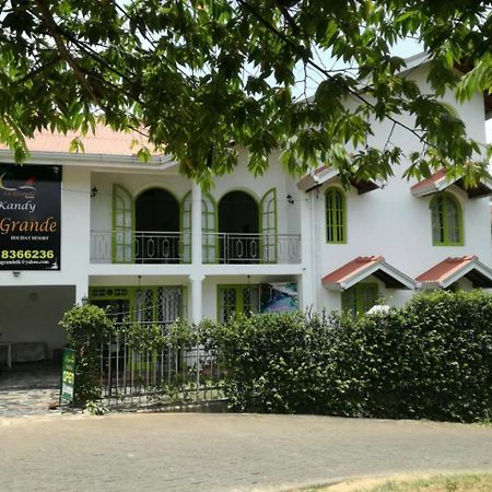 Kandy La Grande Holiday Resort מראה חיצוני תמונה